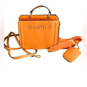 LIKE BRAND NEW! USED ONCE! STEVE MADDEN BEVELYN CROSSBODY SATCHEL-TIK TOK VIRAL